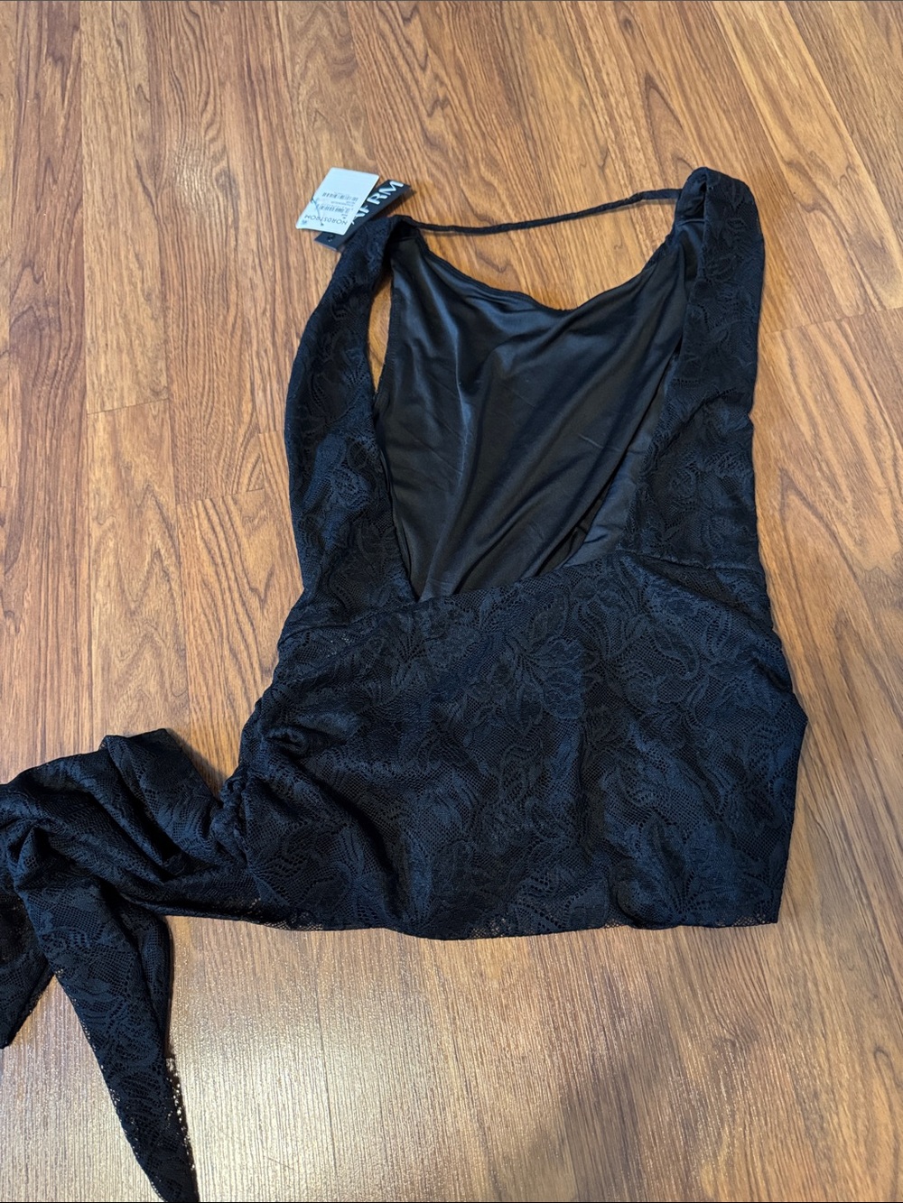 Batya backless lace top - Picture 10 of 10